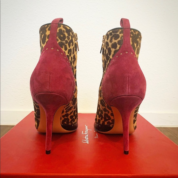 BRAND NEW Salvatore Ferragamo Womens Heels booties - Picture 3 of 10